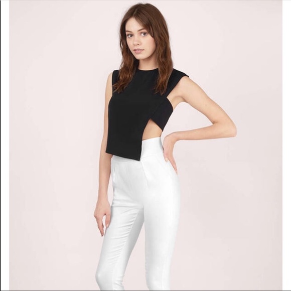 NWT Tobi Asymmetrical Black Top Medium - Picture 4 of 10